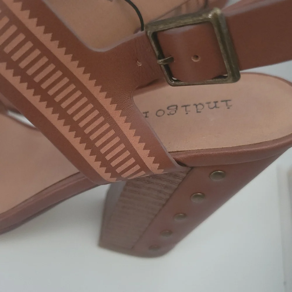 Indigo Rd. Wedges - Picture 6 of 10